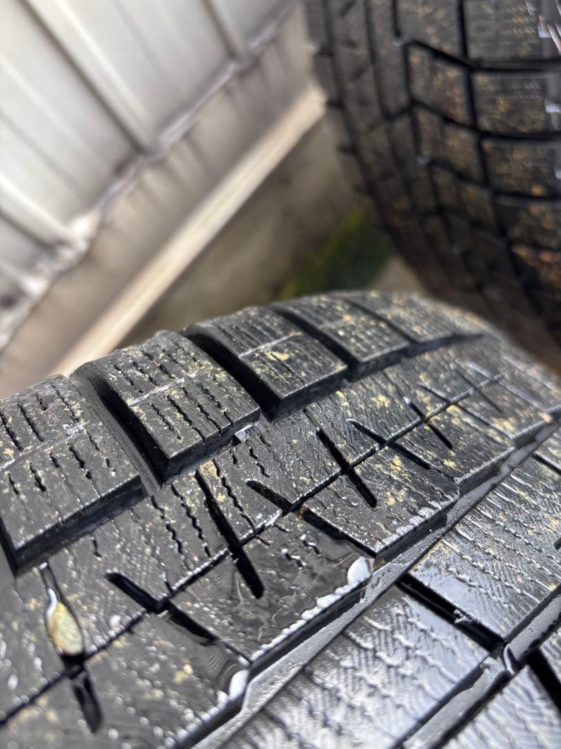 ICE GUARD215/50R17 114.3 5穴2024スタッドレス