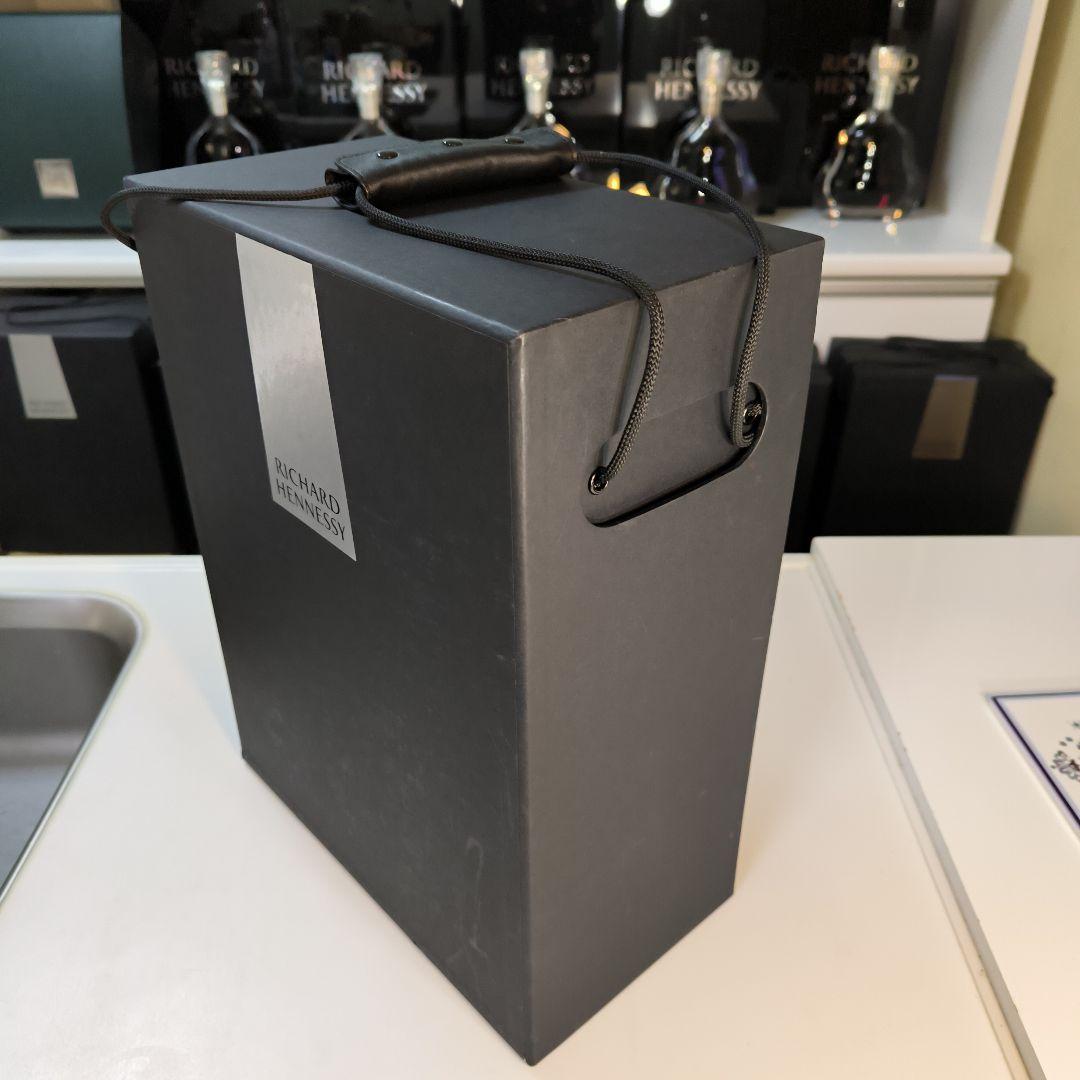こだ 正規品のヘネシー リシャール、未開封、専用箱、外箱 、カード付き