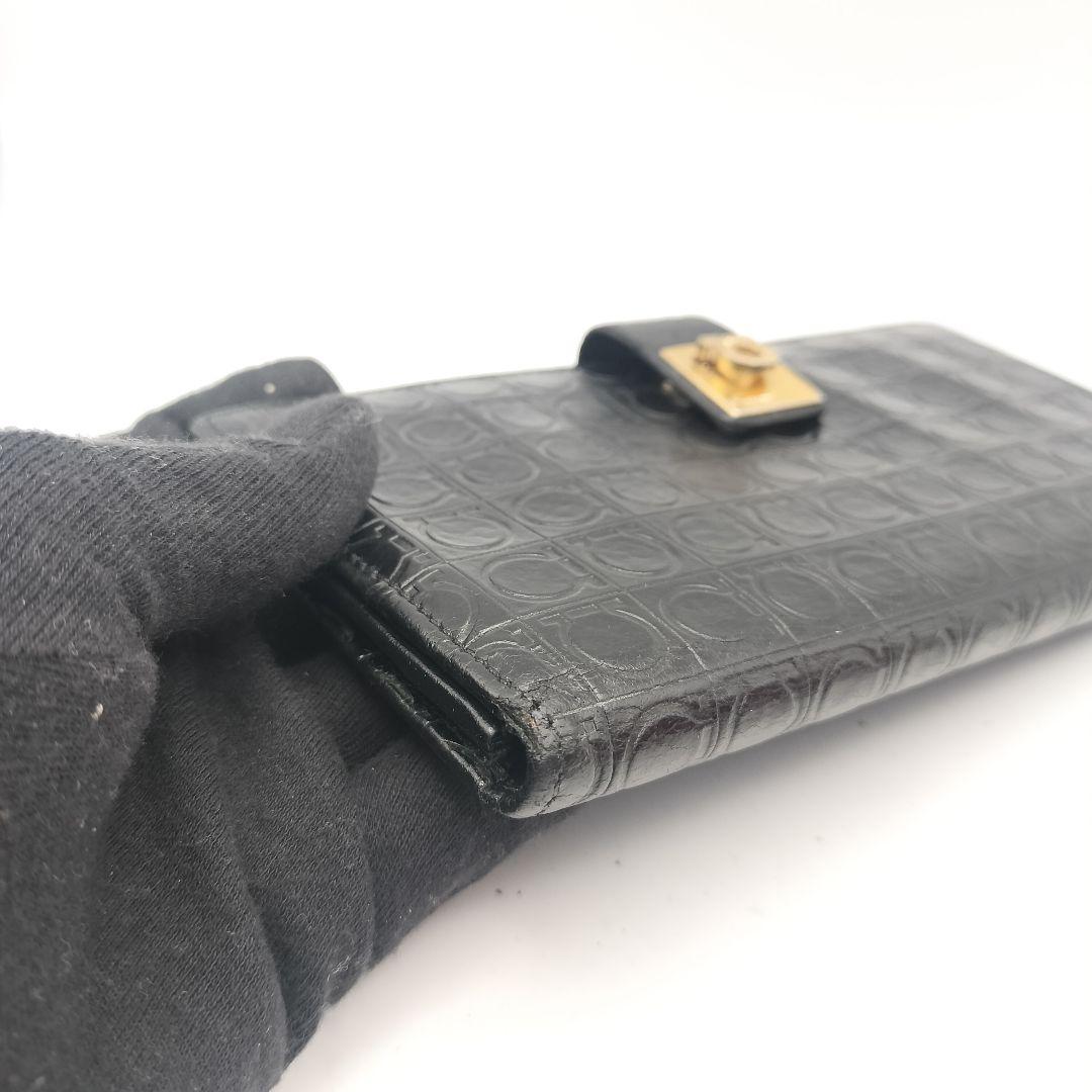 ◎サルヴァトーレフェラガモ　長財布　財布　ガンチーニ型押し　ブラック