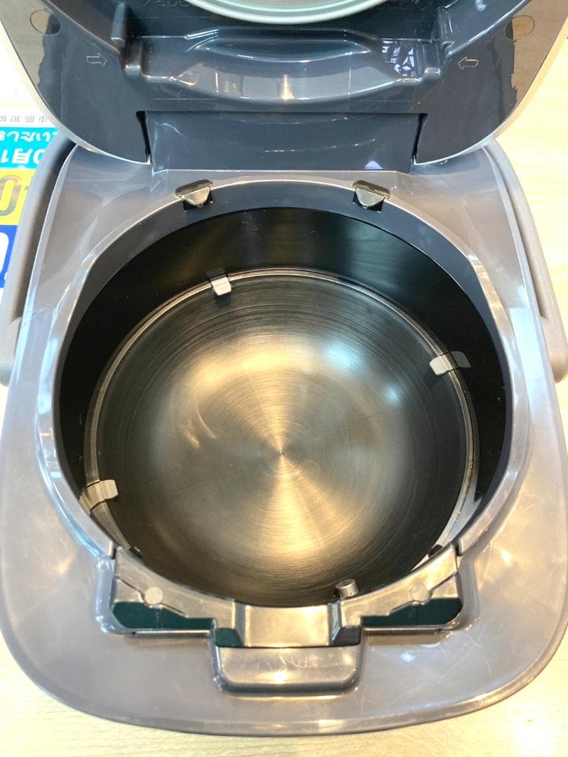 ★象印 炎舞炊き 5.5合 圧力IHタイプ NW-PV10 2024年製★