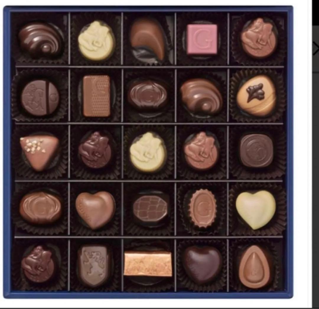 期間限定品　ゴディバ ラグジュアリーボックス チョコレート　定価23,396円