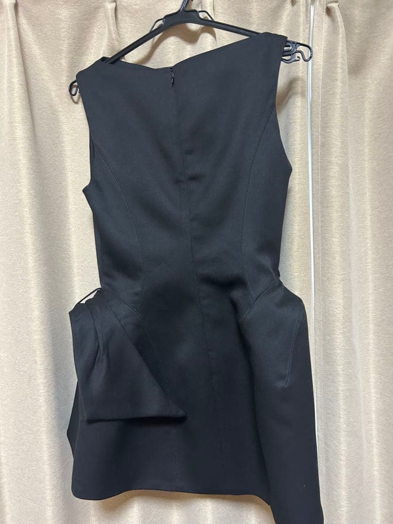 BLACKPINK ROSEちゃん着用　Mugler コラボワンピース