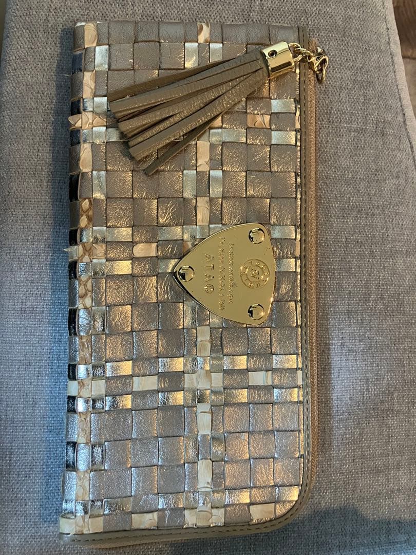 ATAOアタオ　 ゴールド 編み込みデザイン 長財布