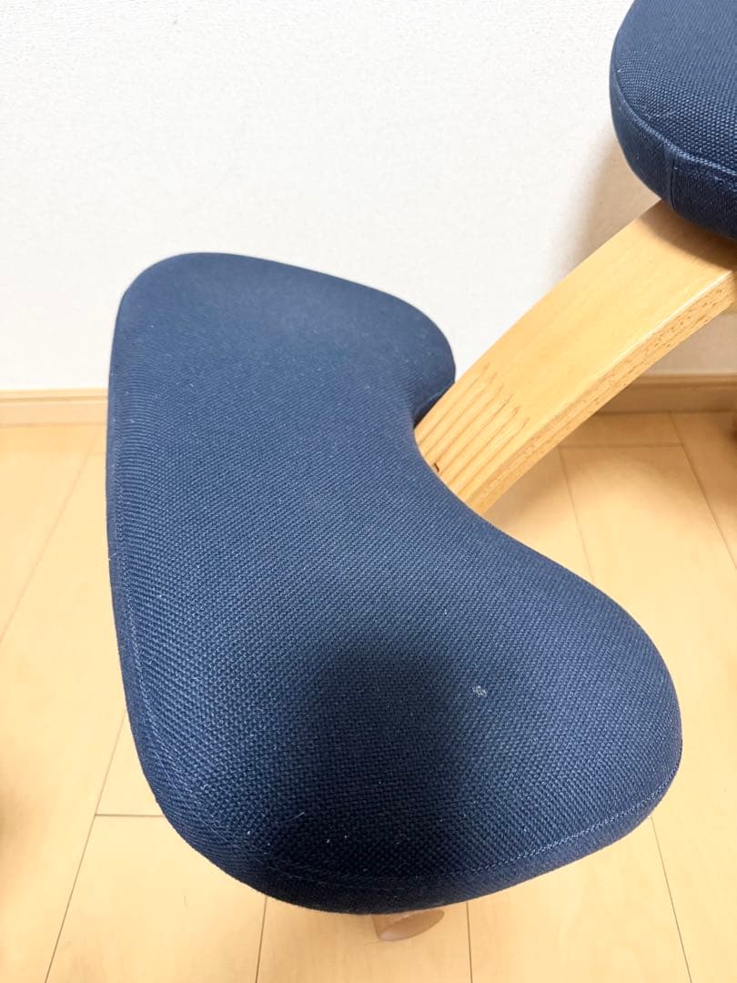 balans Easy バランスチェア イージー ネイビー 姿勢矯正 学習椅子