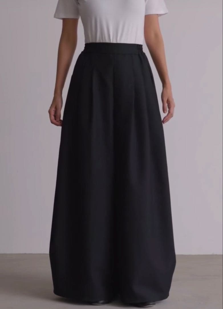 Nala wide tuck form pants (カレンソロジー、chaos