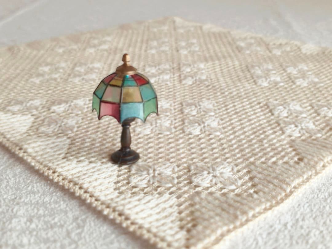 【cinnamon さま】 vintage ❀ ステンドグラスの 小さなランプ