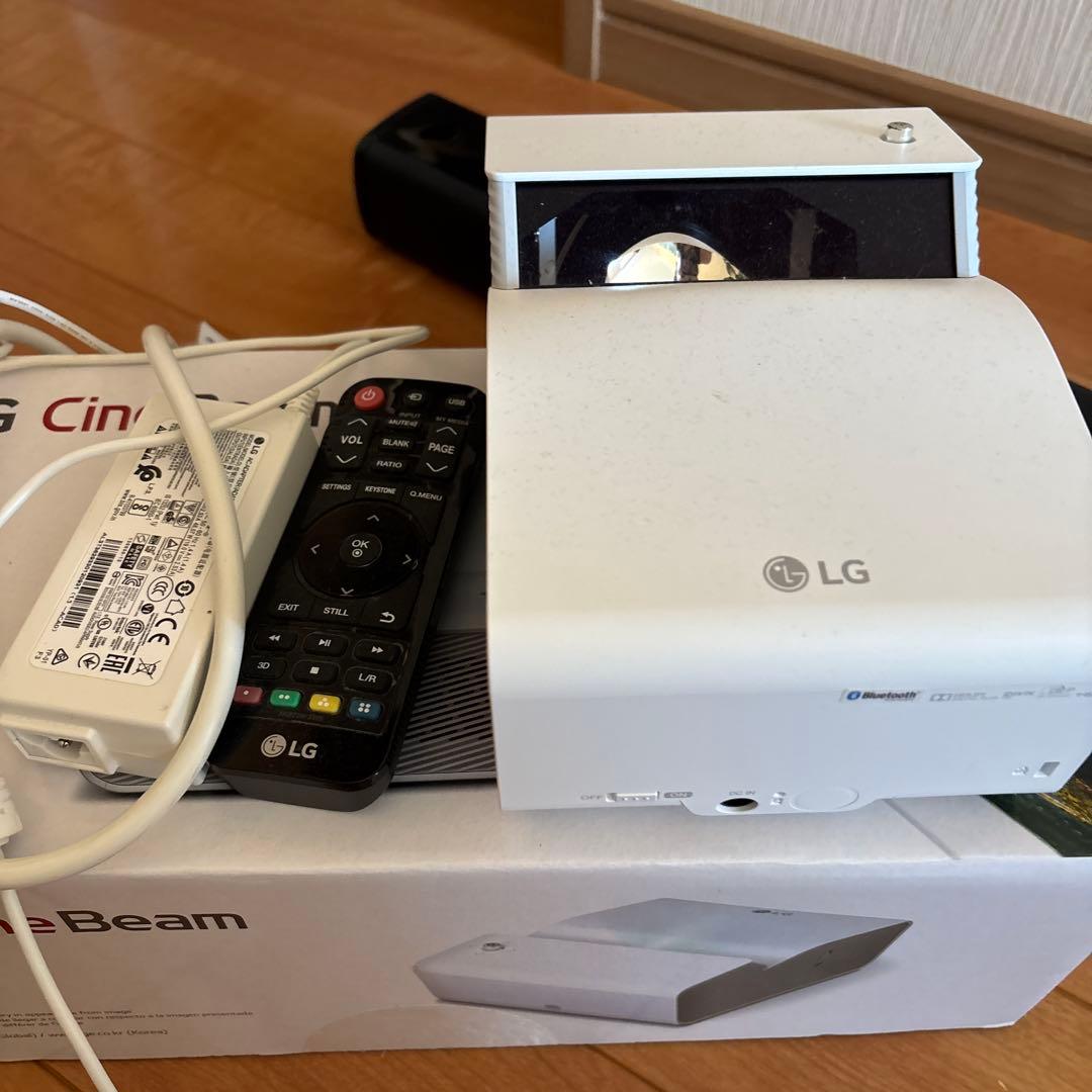 LG プロジェクター超単焦点 PH55HG 限定モデル 備品箱全てあり