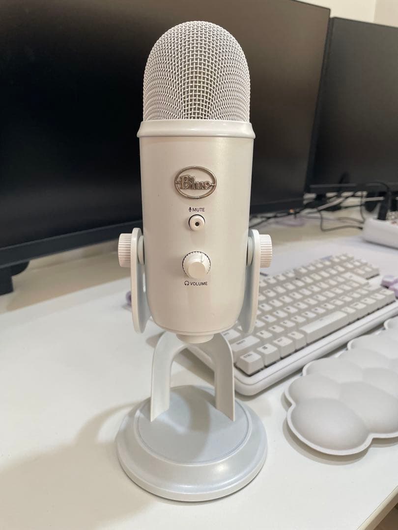 Blue Yeti BM400W USBゲーミングマイク【外箱,コードあり】