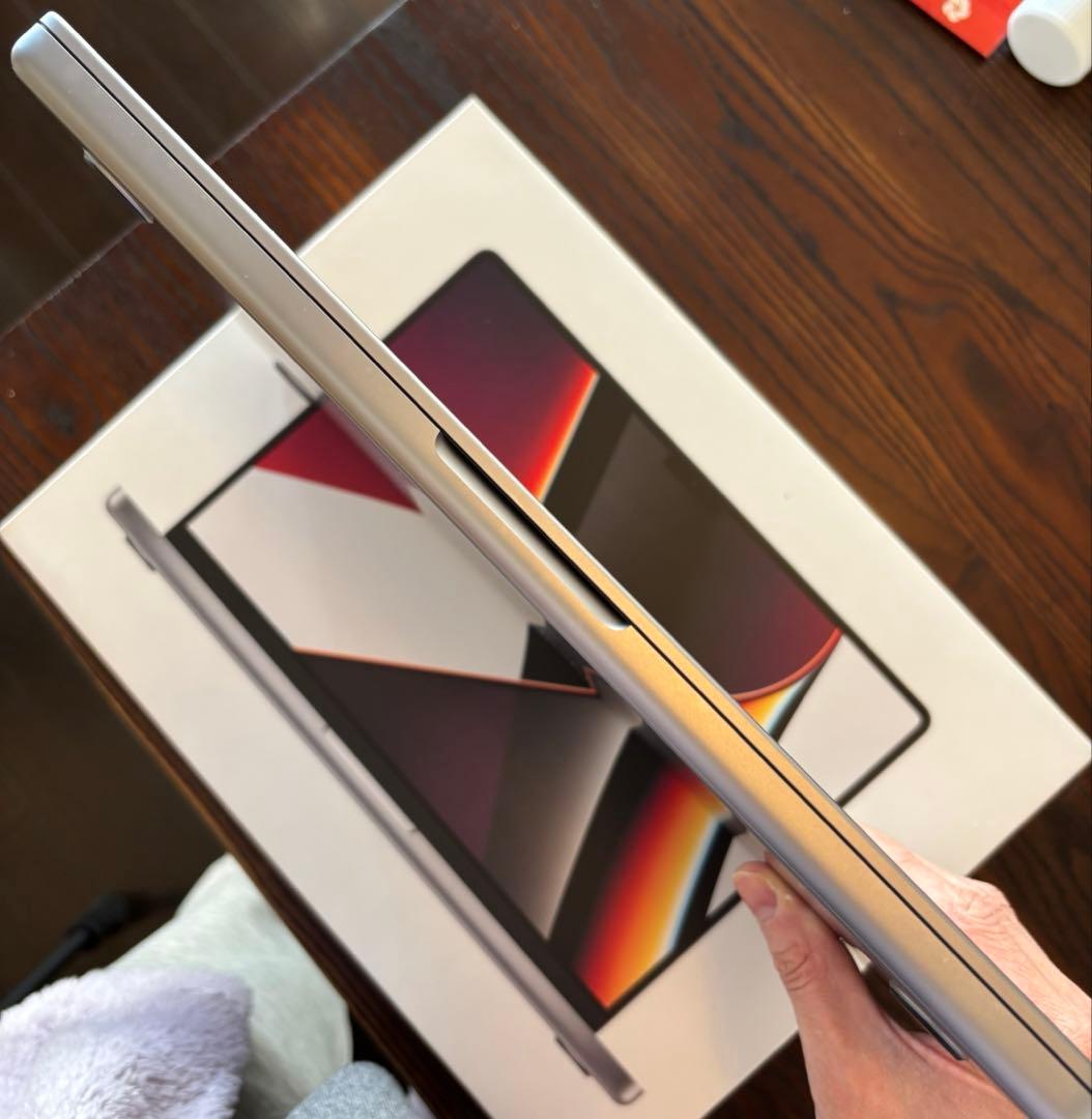 美品 Apple MacBook Pro M1 16GB 512GB 14in