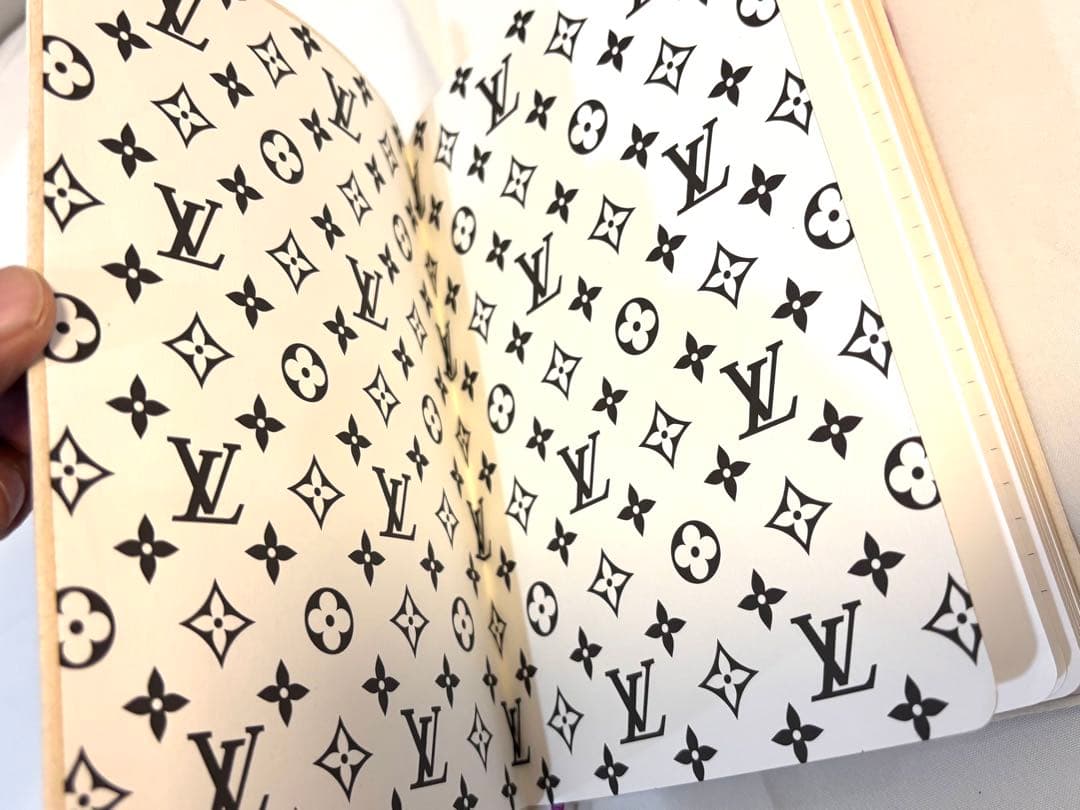 LOUIS VUITTON モノグラム・ジャイアント カイエ　ノート　文房具