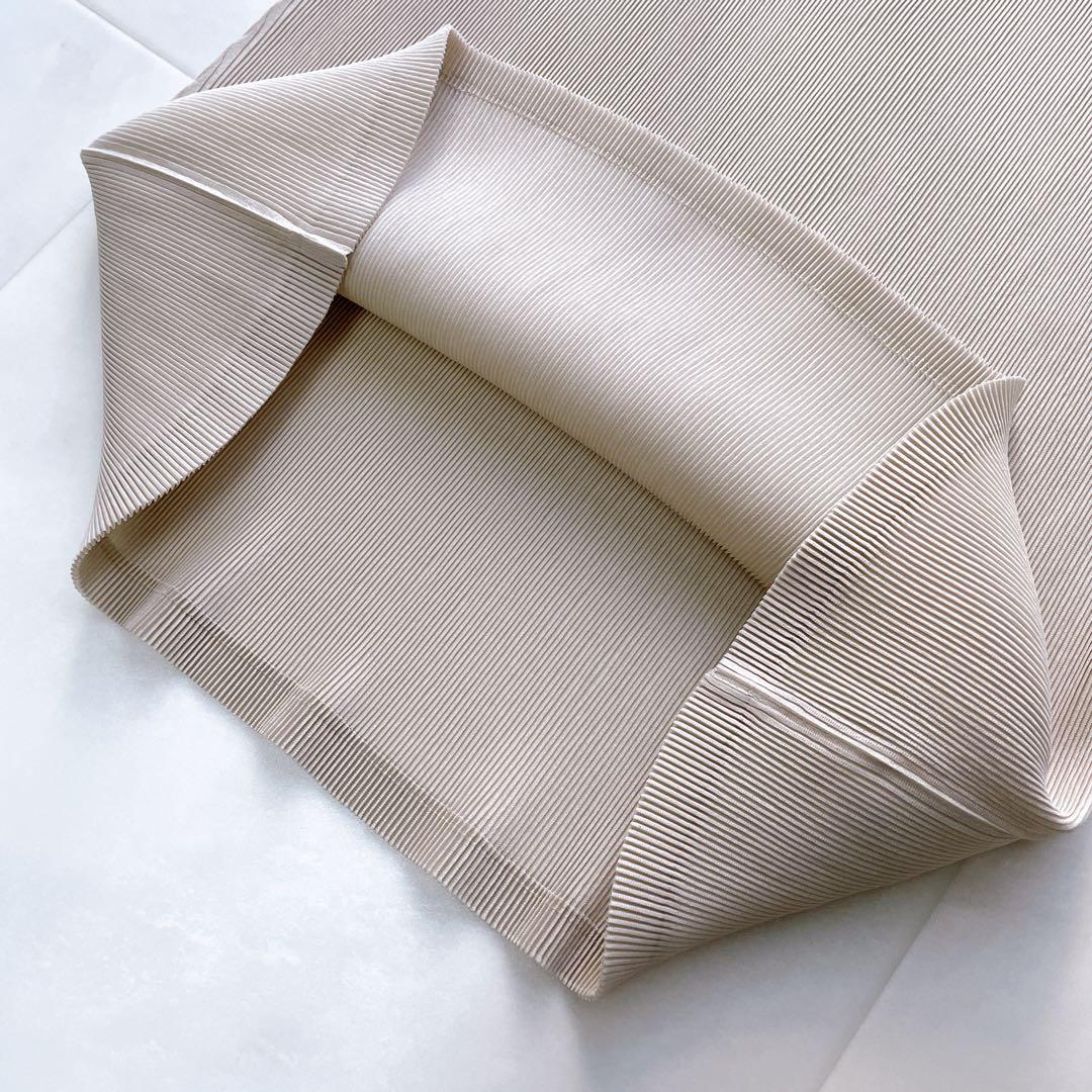 美品✨プリーツプリーズ ハイネック カットソー 半袖 洗える ベージュ サイズ3