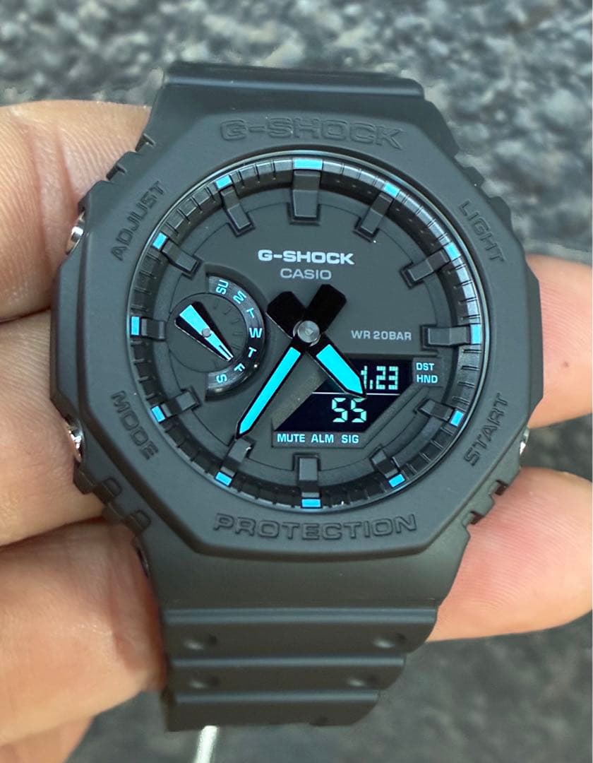 新品未使用　G-SHOCK CASIO GA-2100-1A2 腕時計　逆輸入