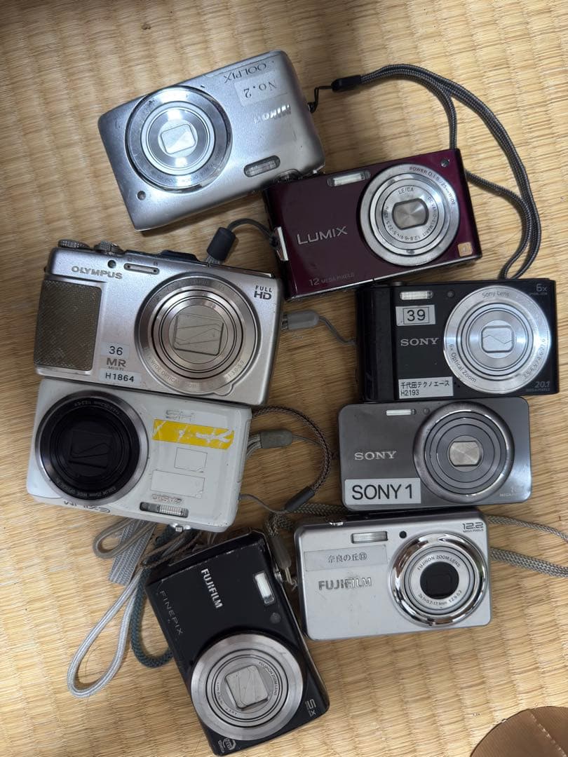 コンパクトデジタルカメラ 8台セット