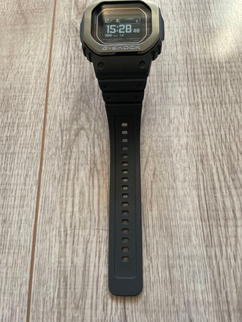 【美品】G-SHOCK CASIO デジタル腕時計 DW-H5600MB-8JR