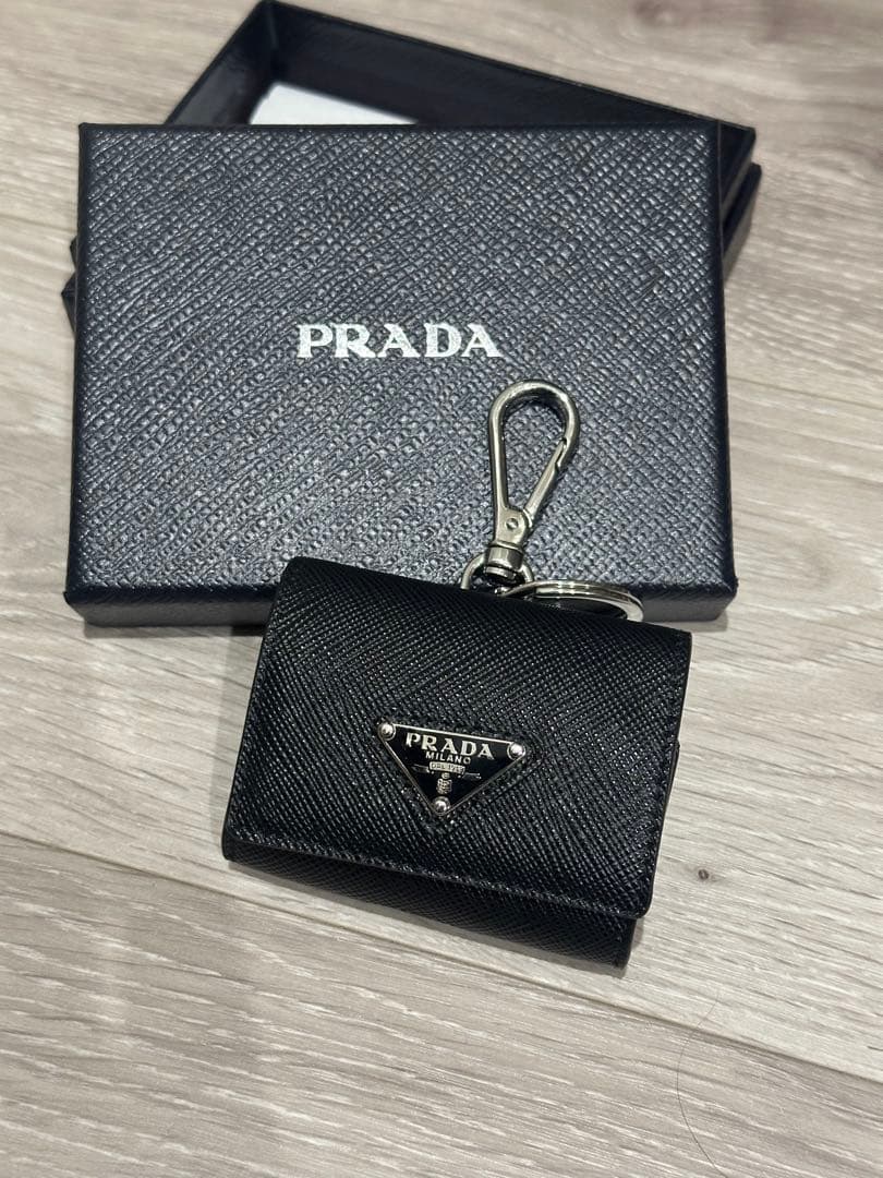 プラダ　AirPodsケース