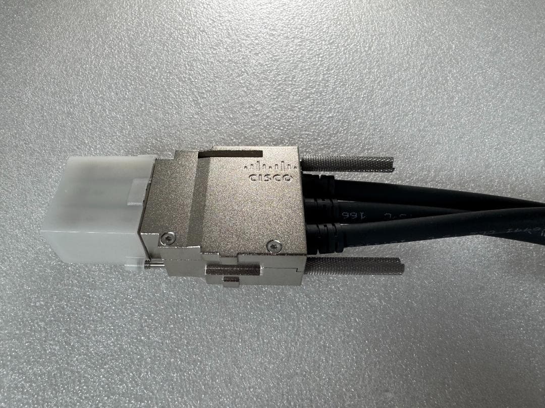 【新品 送料無料】Cisco スタッキングケーブル STACK-T1-50CM①