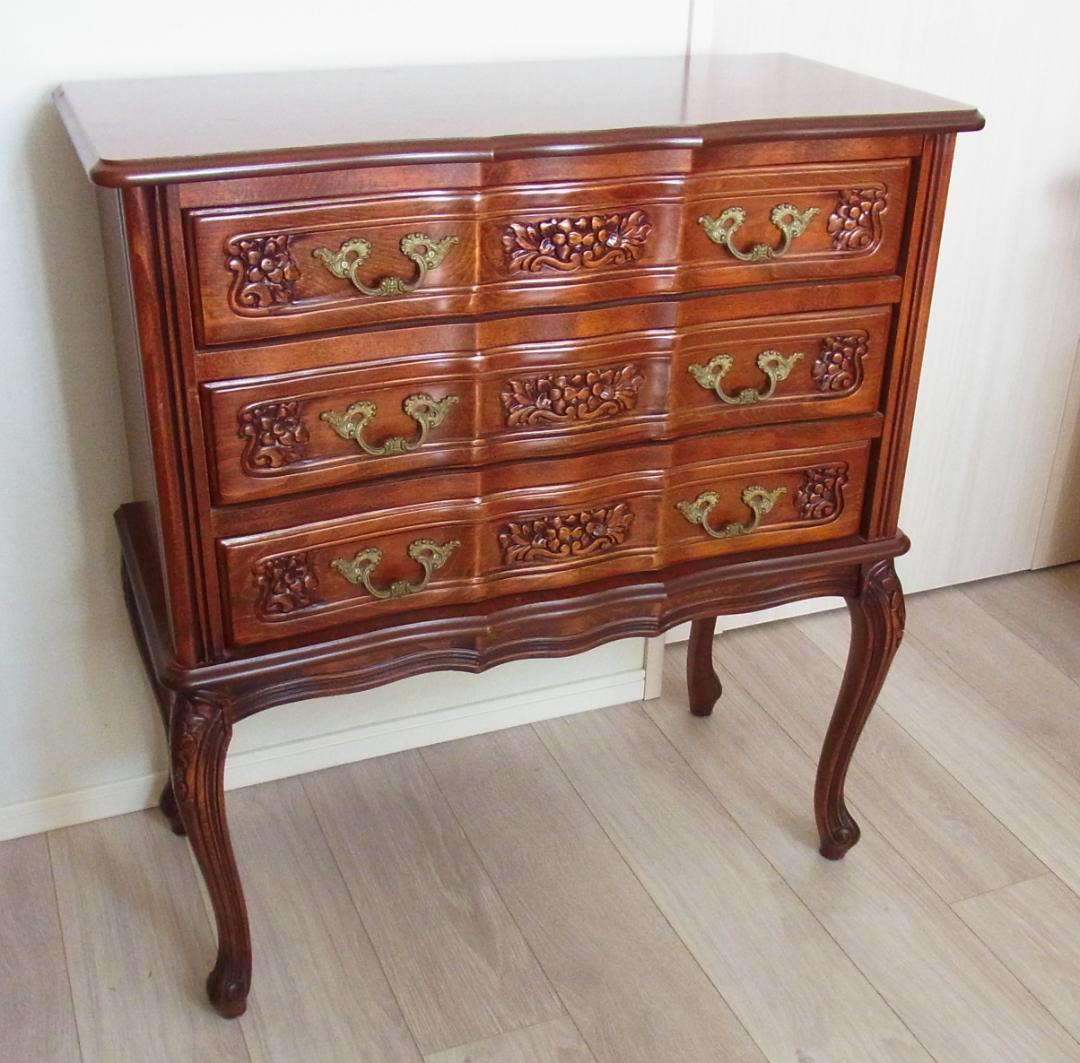 ３段チェスト　 イタリア製 　クラウディオ サオンチェッラ