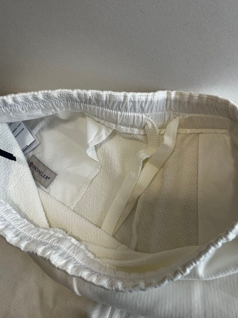 MONCLER ハーフパンツ ユニセックス