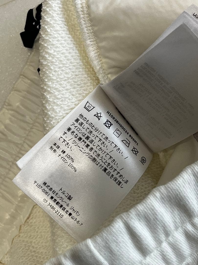 MONCLER ハーフパンツ ユニセックス