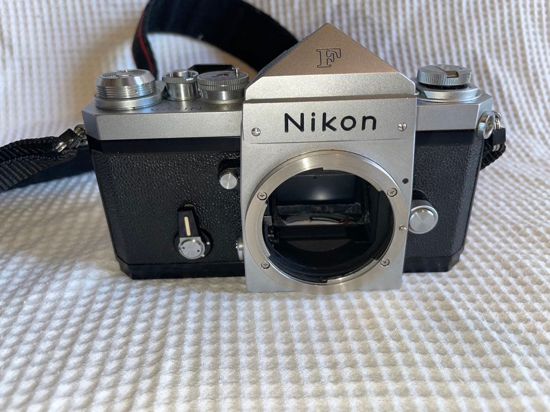 Nikon F 一眼レフカメラ 35mm フィルム