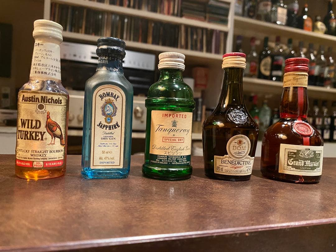 ビンテージ、ミニチュアボトル！かなり古いワイルドターキーを含めた5種セット！