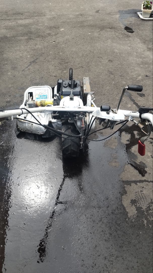 ウイングモアー　WM706 　自走式草刈機