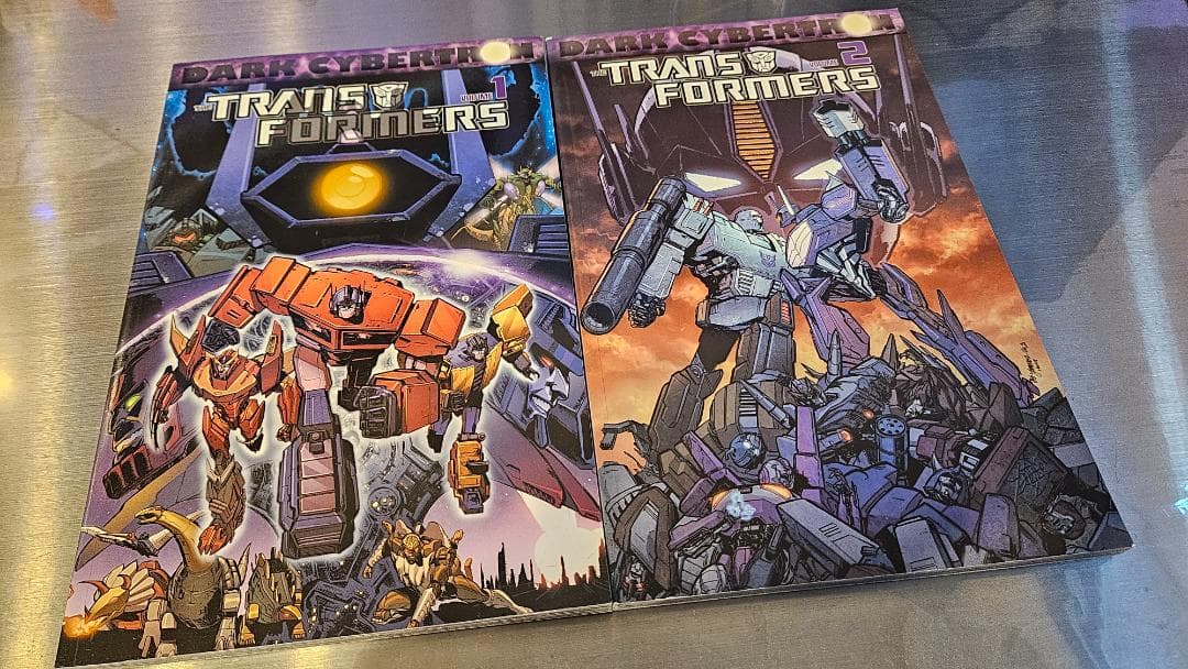 トランスフォーマー　アメコミ　ダークサイバトロン2冊セット