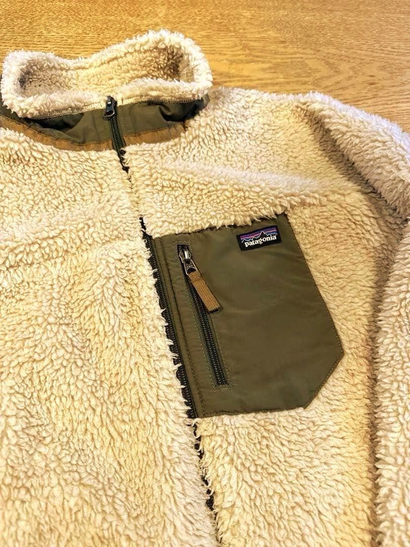 patagonia フリースジャケット XXL 大人も着用できます！