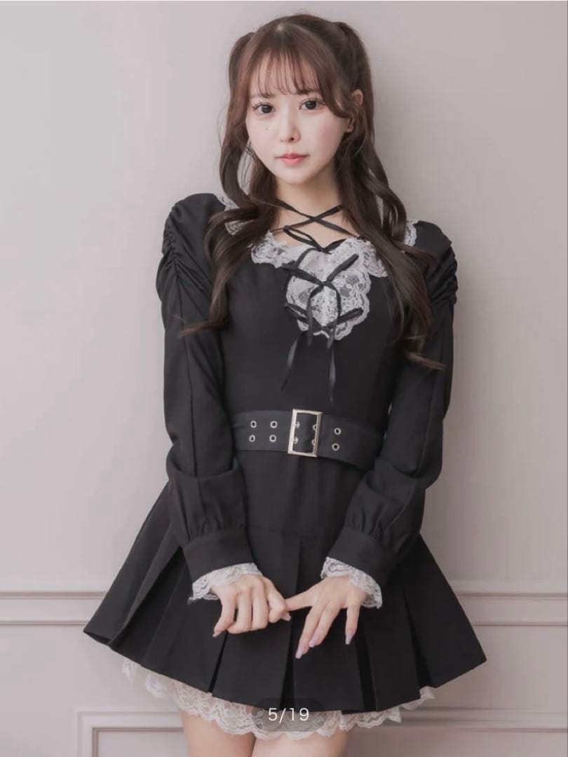 pium ピウム レースフリルプリーツミニワンピース ブラック