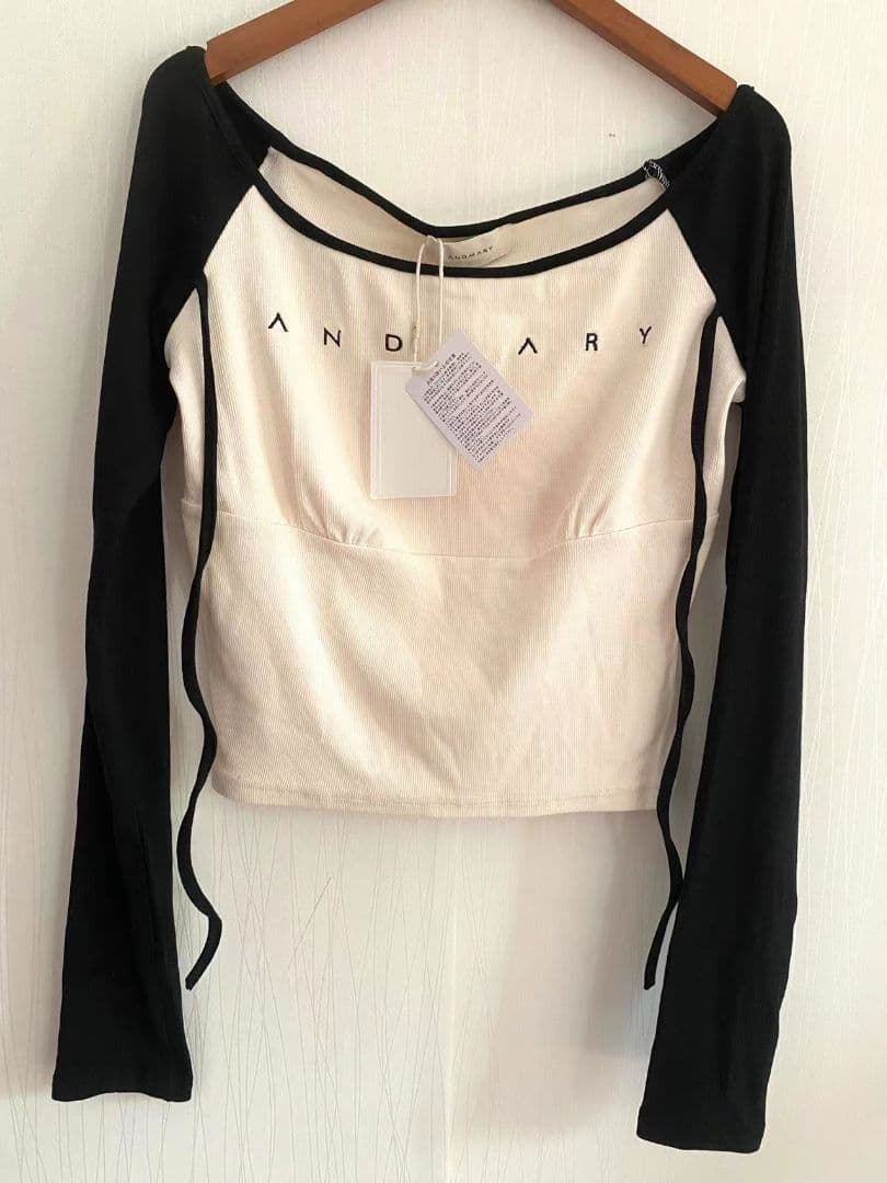 andmary Alma ribbon ブラック Tシャツ リボンデザイン