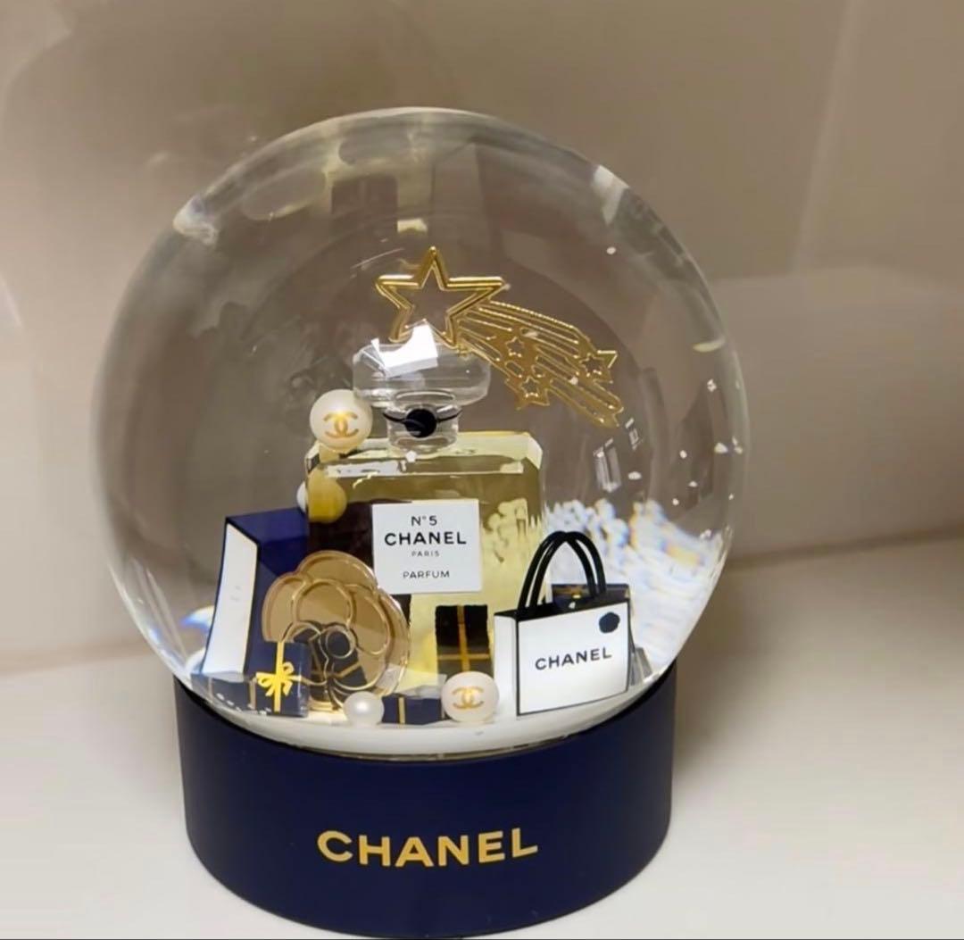 セ*ー様 スノードーム　2025年 ビューティー ホリデー限定