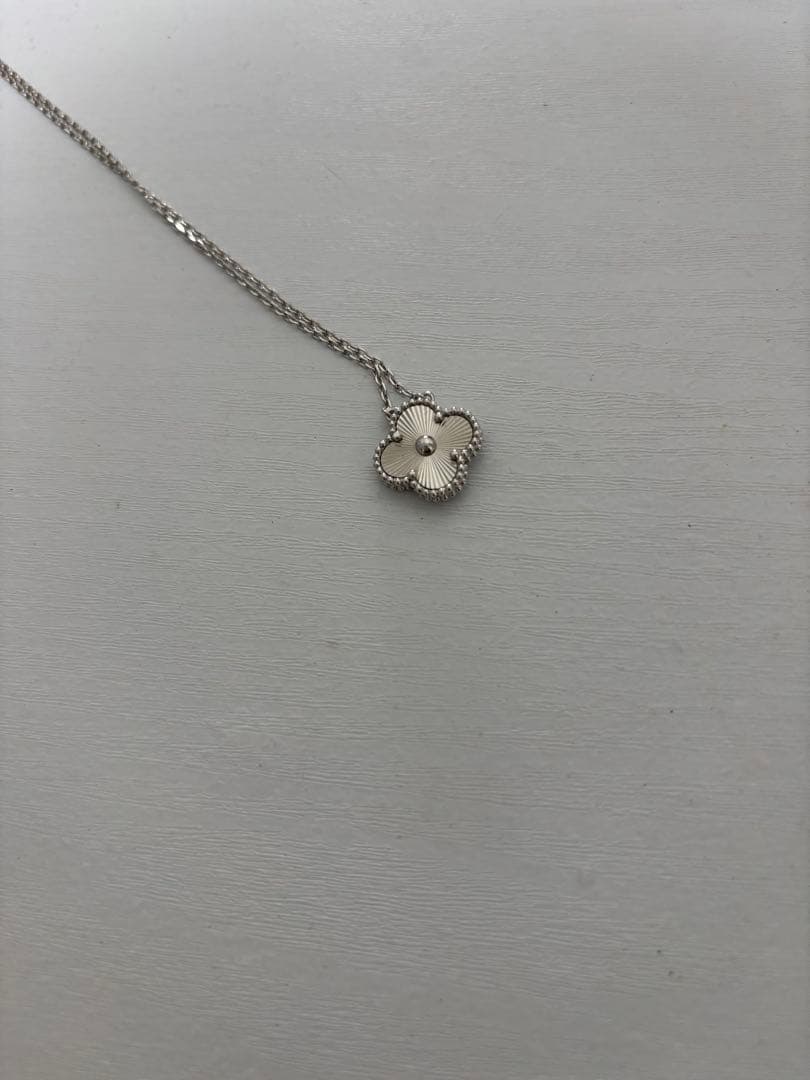 クローバー ネックレス