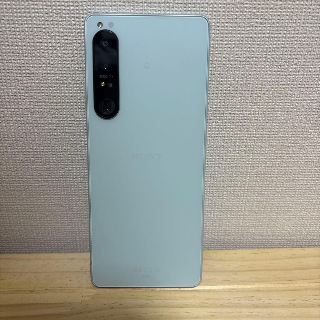 中古美品　SONY Xperia 1 Ⅳ 256GBアイスホワイト