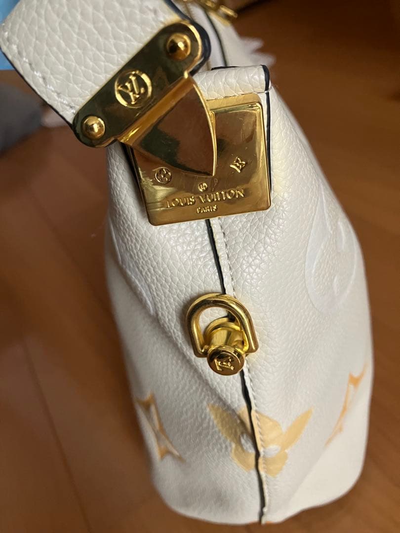 ノベルティ　ショルダーバッグ