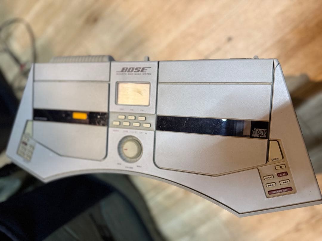 ジャンク最終値下げBOSE AW-1D CD.ラジカセ　専用パワーケース付き