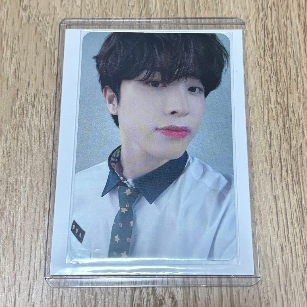 TREASURE ジョンファン 制服トレカ