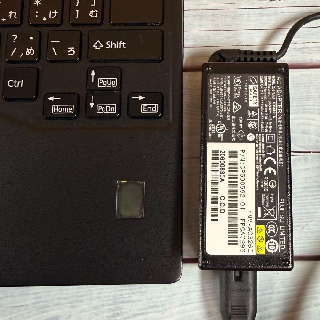 大特価❣️第8世代Corei5✨軽量薄型ノートPC☘️フルHD☘️SSD☘️Win11