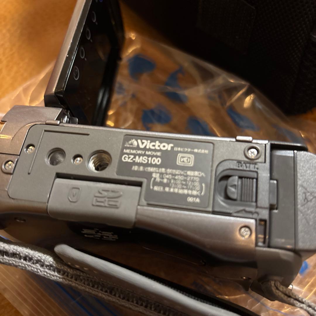 【Victor GZ-MS100】 ビデオカメラ カメラバッグ&ケーブル付き