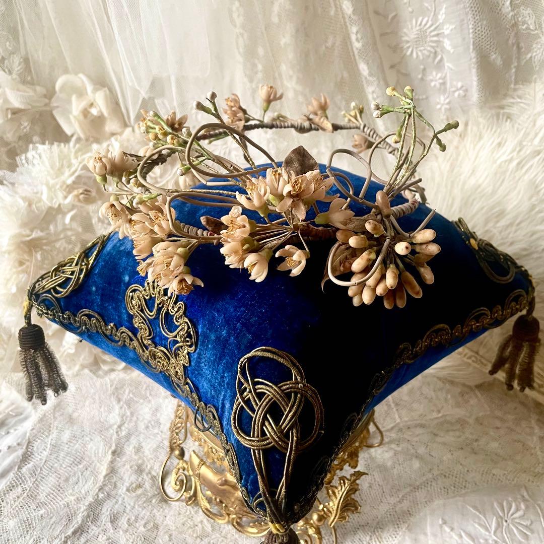 ワックスフラワーティアラ　花冠　ヘッドドレス　マリアージュ　フランスアンティーク