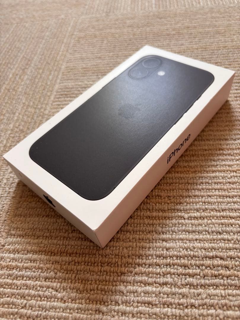 iPhone 16 新品 128GB ブラック　アイフォーン　おまけ付き