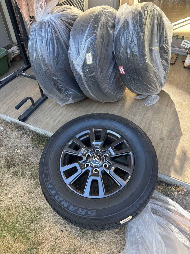 【ken】ランドクルーザー250 純正タイヤ、ホイールセット