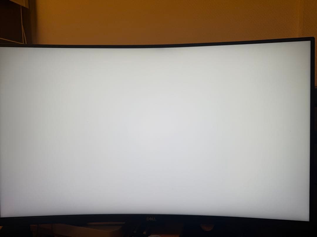 Dell S3221QS 31.5インチ 4K 曲面モニター