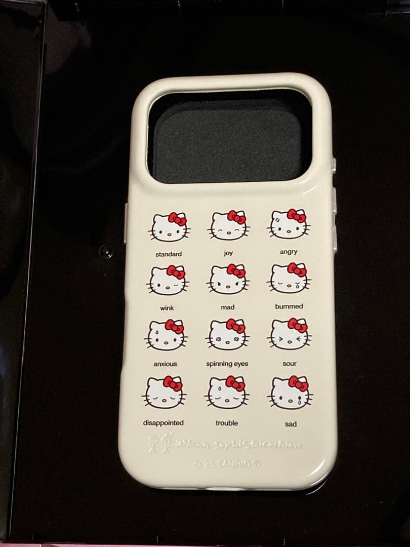 urban sophistication ハローキティ iPhone17pro