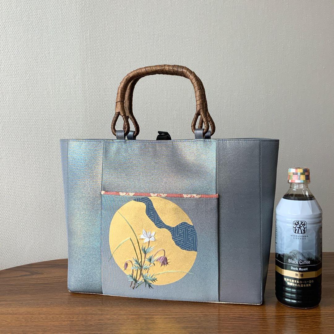 金色の満月に刺繍のお花　帯　リメイク　胡桃皮ハンドルバッグ