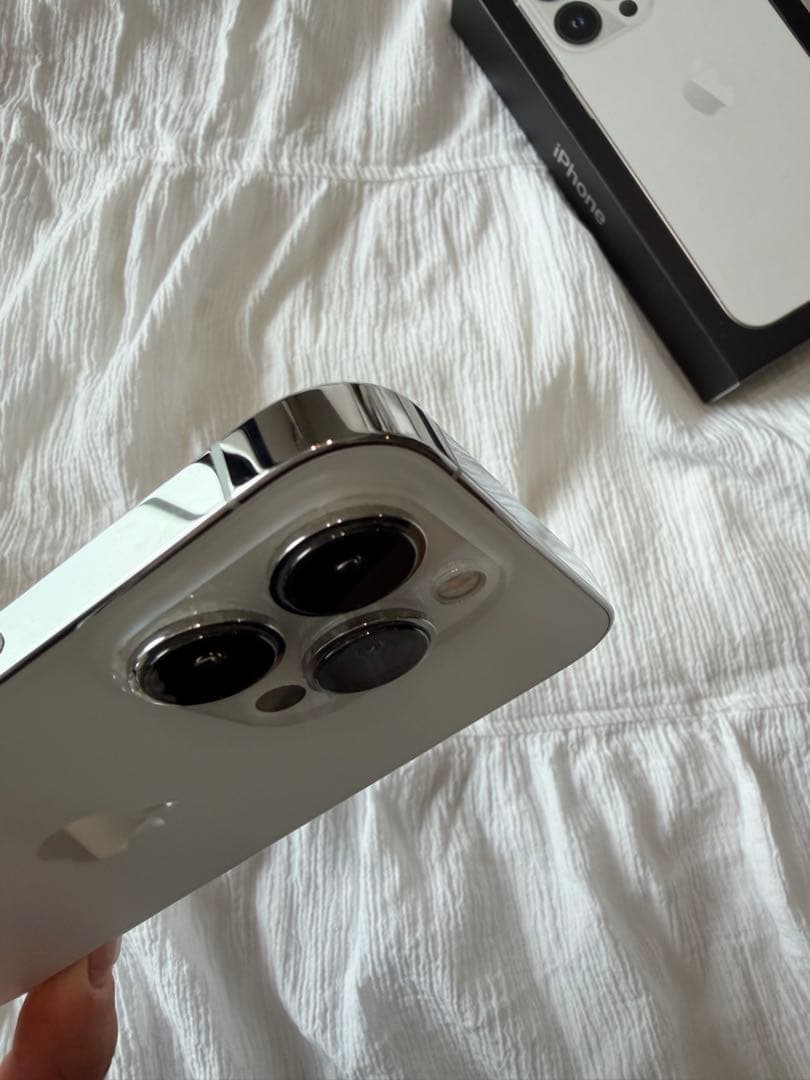 美品／バッテリー75%／Apple iPhone 13 Pro シルバー 本体