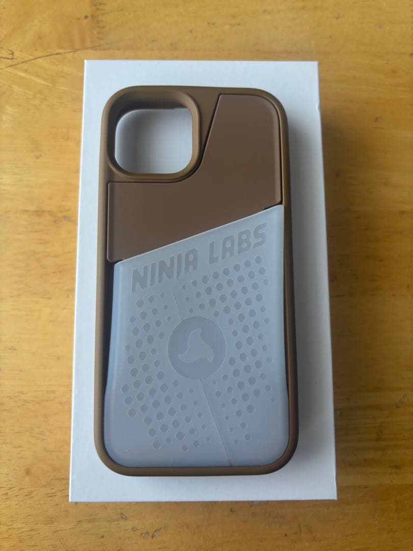 【M】NINJA LABS iPhone15ケース ブラウン