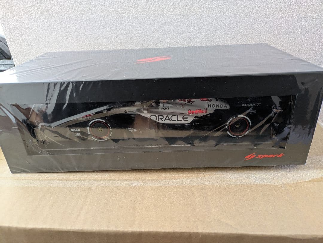 【未開封】スパーク 1/18 レッドブル RB21 日本GP フェルスタッペン