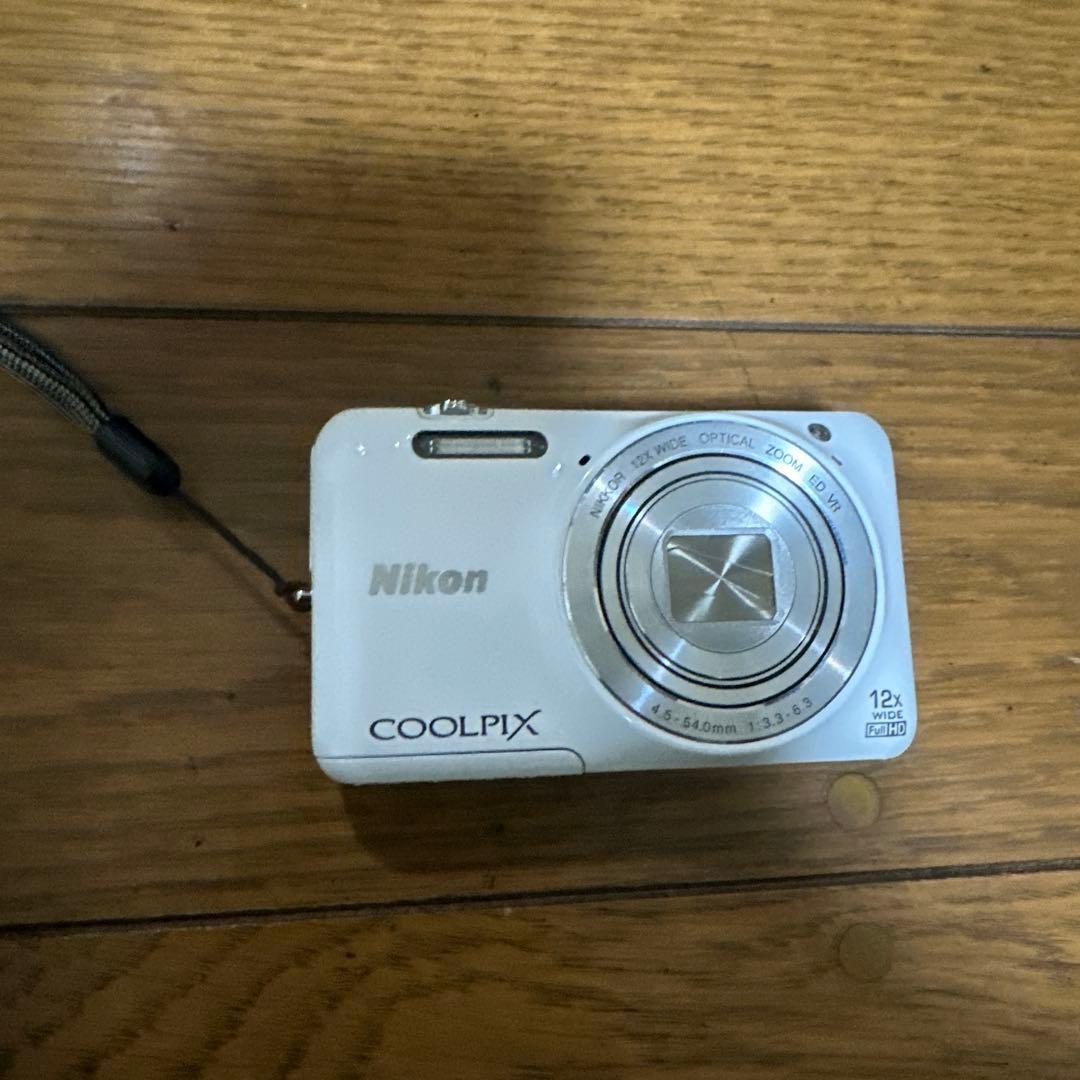 Nikon COOLPIX デジタルカメラ