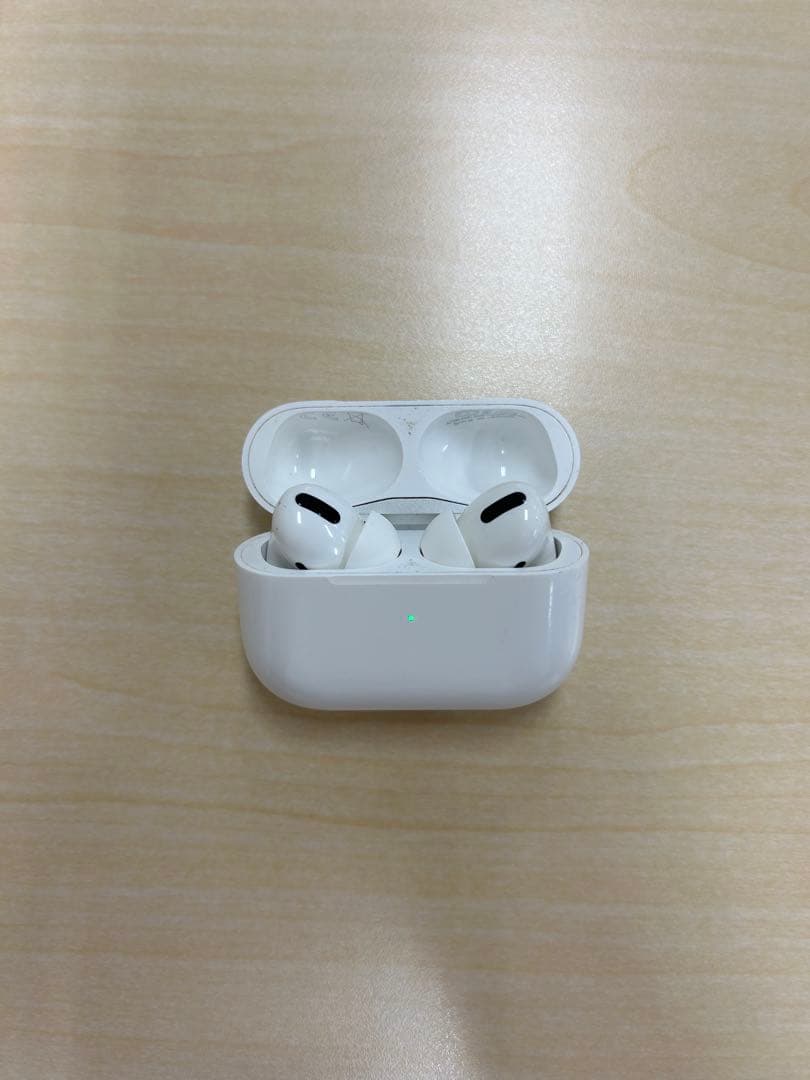 AirPods Pro 本体 充電ケース付き ホワイト