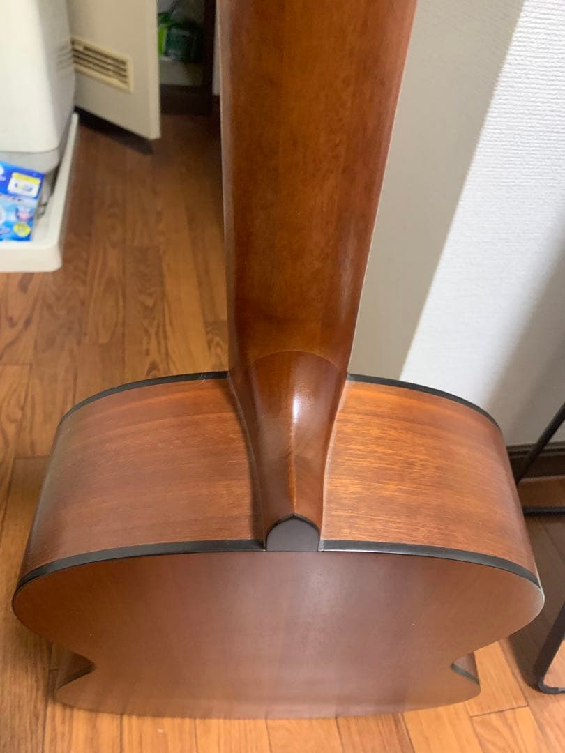 YAMAHA CG122MSクラシックギター、マホガニーバック、ケース付き。